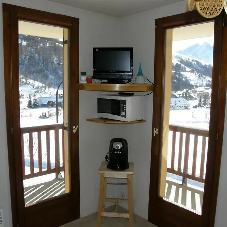 2 Pieces, 4 Pers, Sud-est, Balcon, Parking Collectif - Fr-1-263-132 Valloire